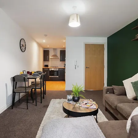 Long Offers - Stunning 2 Bed 2 Bath *
